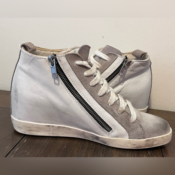 Steve Madden Wedge Distressed Star Sneakers Size 36 Women’s size 5.5 - Picture 3 of 8